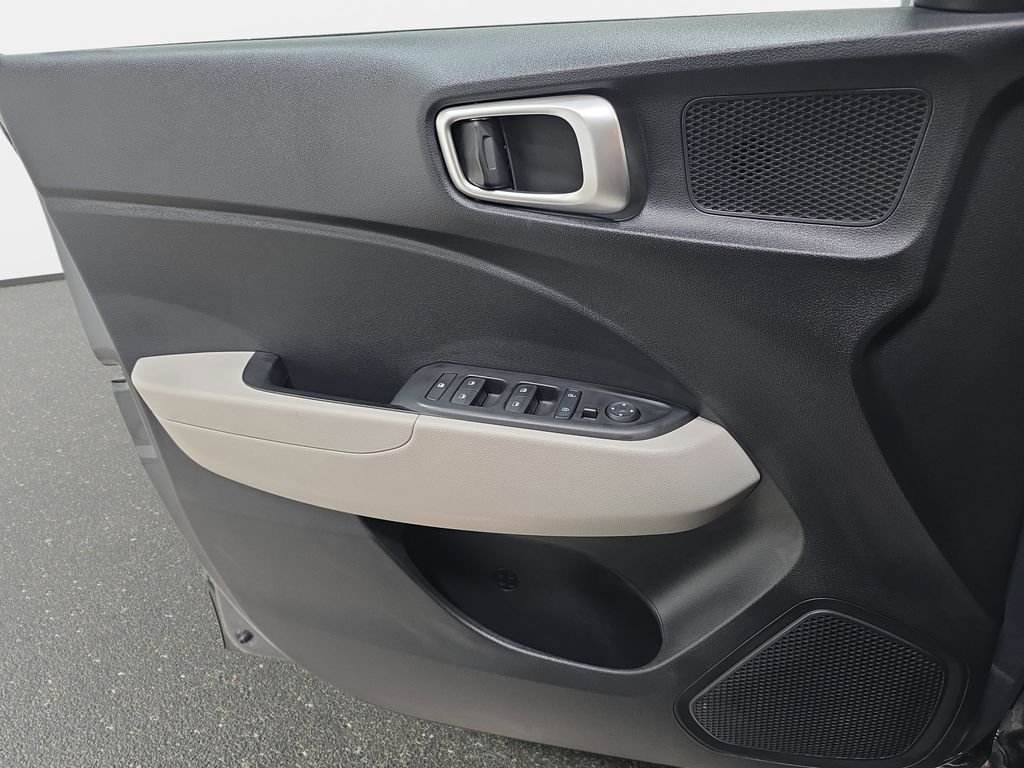 Used 2025 Ecotronic Gray Hyundai SEL image 25