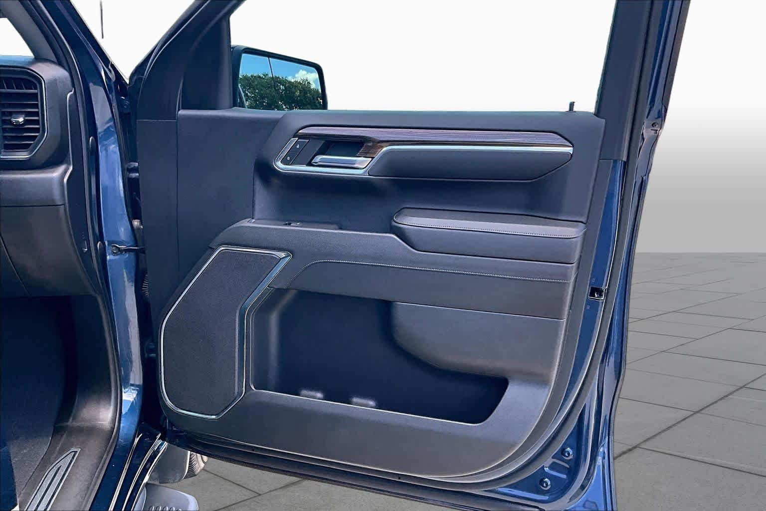 Used 2023 Northsky Blue Metallic Chevrolet RST image 22