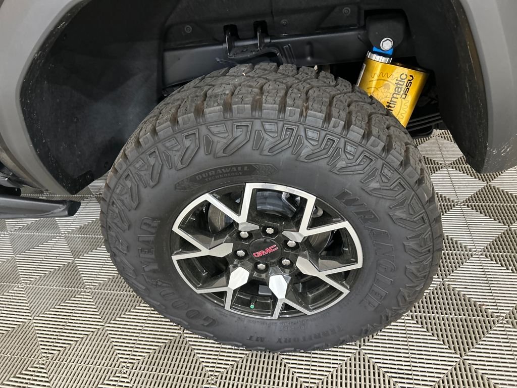 2024 GMC Canyon AT4X - Photo 11
