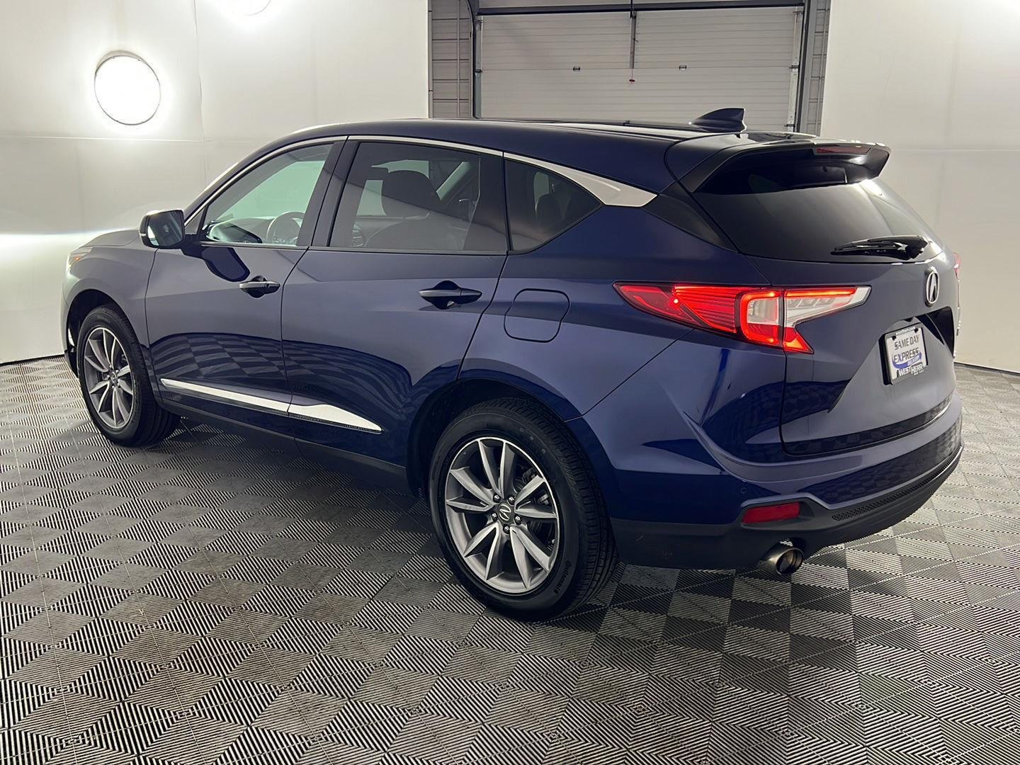 Used 2019 Fathom Blue Pearl Acura SH-AWD w/Tech image 9