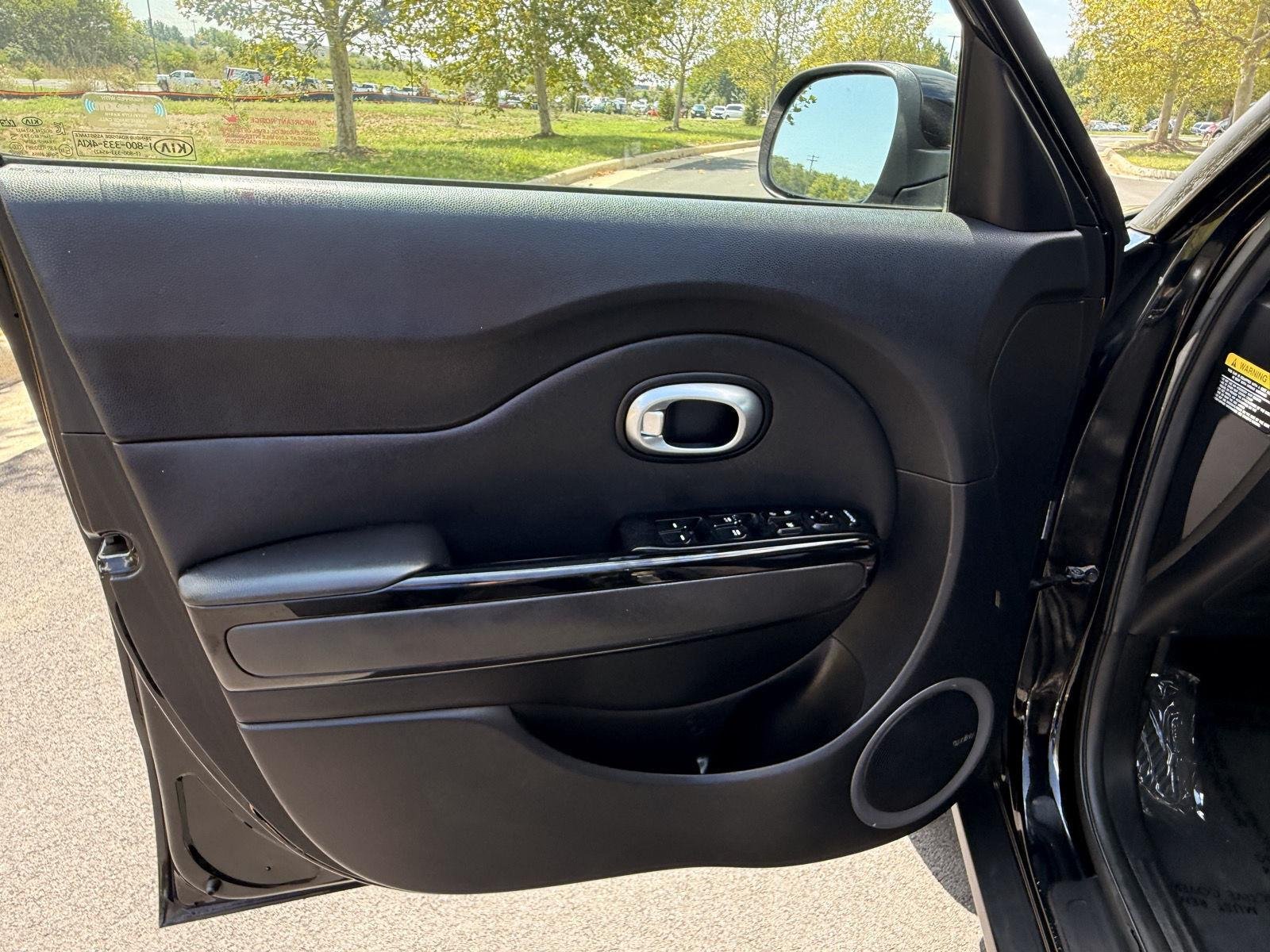 Used 2014 Shadow Black Kia ! image 12