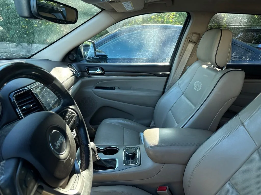 Used 2019 Billet Silver Metallic Jeep Overland image 3
