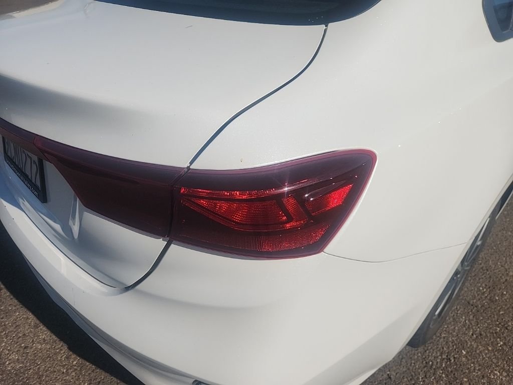 Used 2023 White Kia LXS image 14