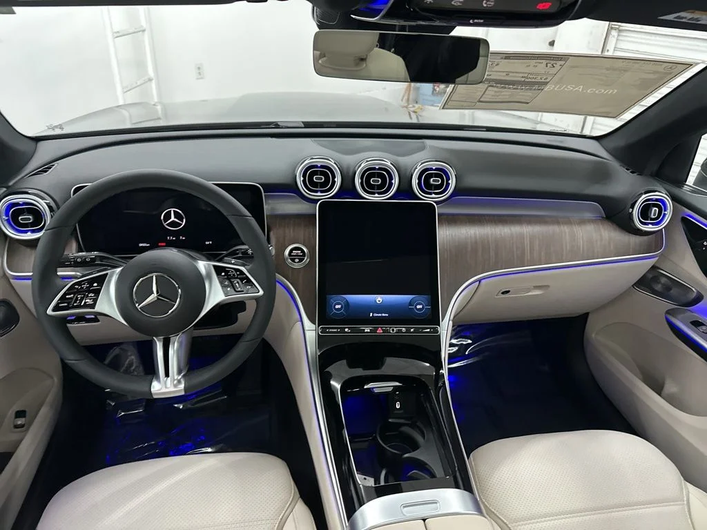Used 2026 Gray Mercedes-Benz GLC 300 image 20