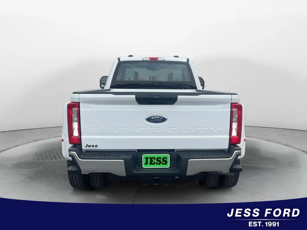 New 2026 Oxford White Ford F-350® XL image 4