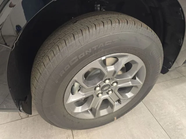 New 2026 Shadow Black Ford XLT image 39