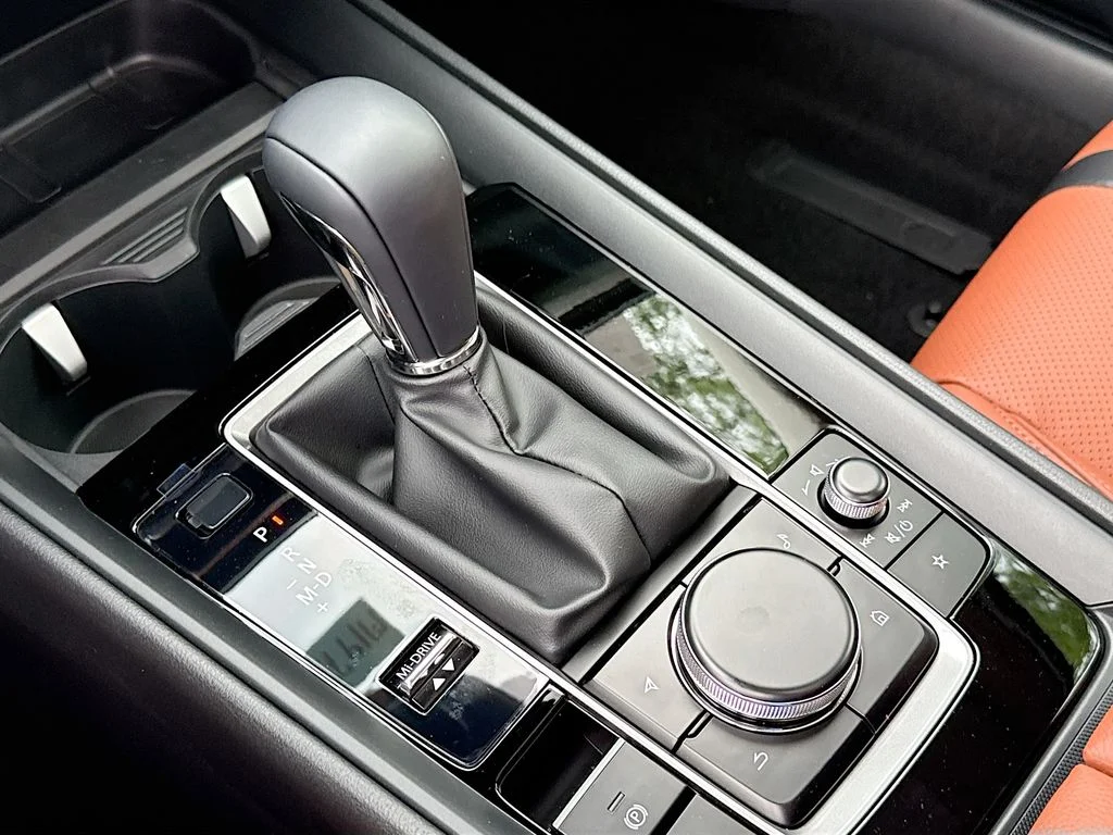 New 2026 Zircon Sand Metallic Mazda 2.5 Turbo Meridian Edition image 16
