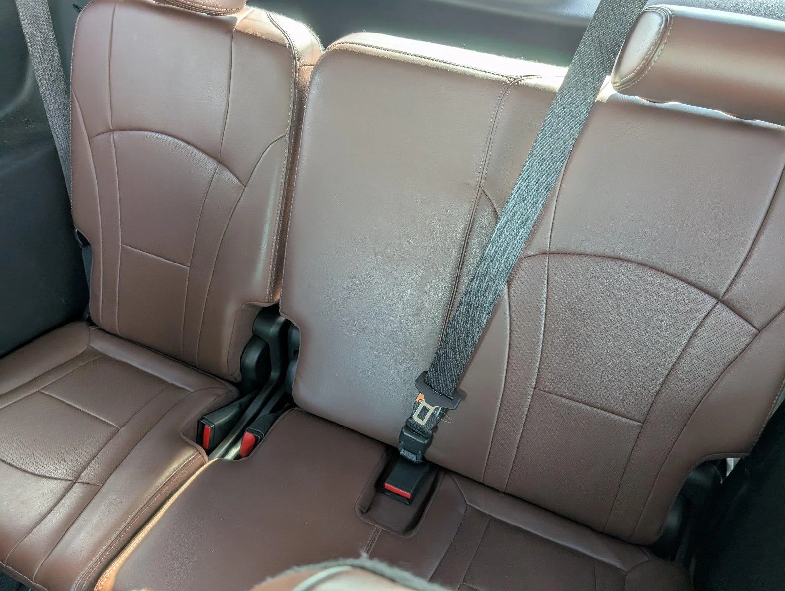 Used 2018 Includes Satin Nickel lower exterior accent color. Buick Avenir image 34