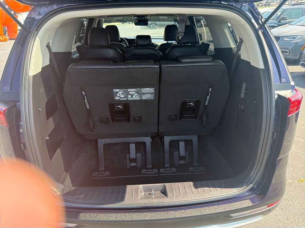 Used 2024 Blue Kia LX image 9