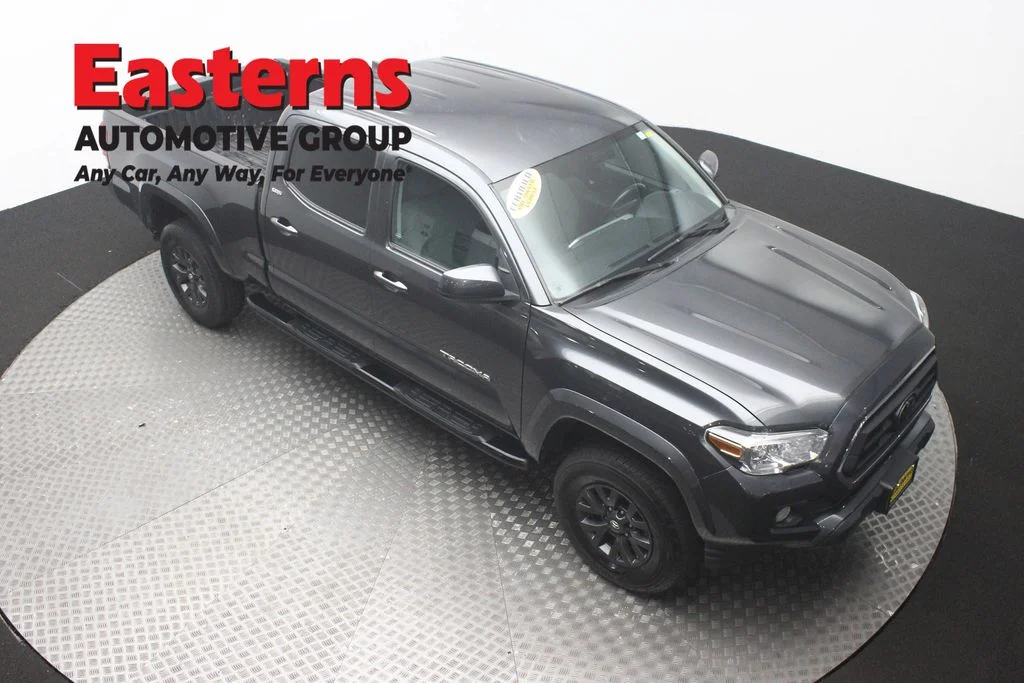 Used 2020 Gray Toyota SR5 image 3