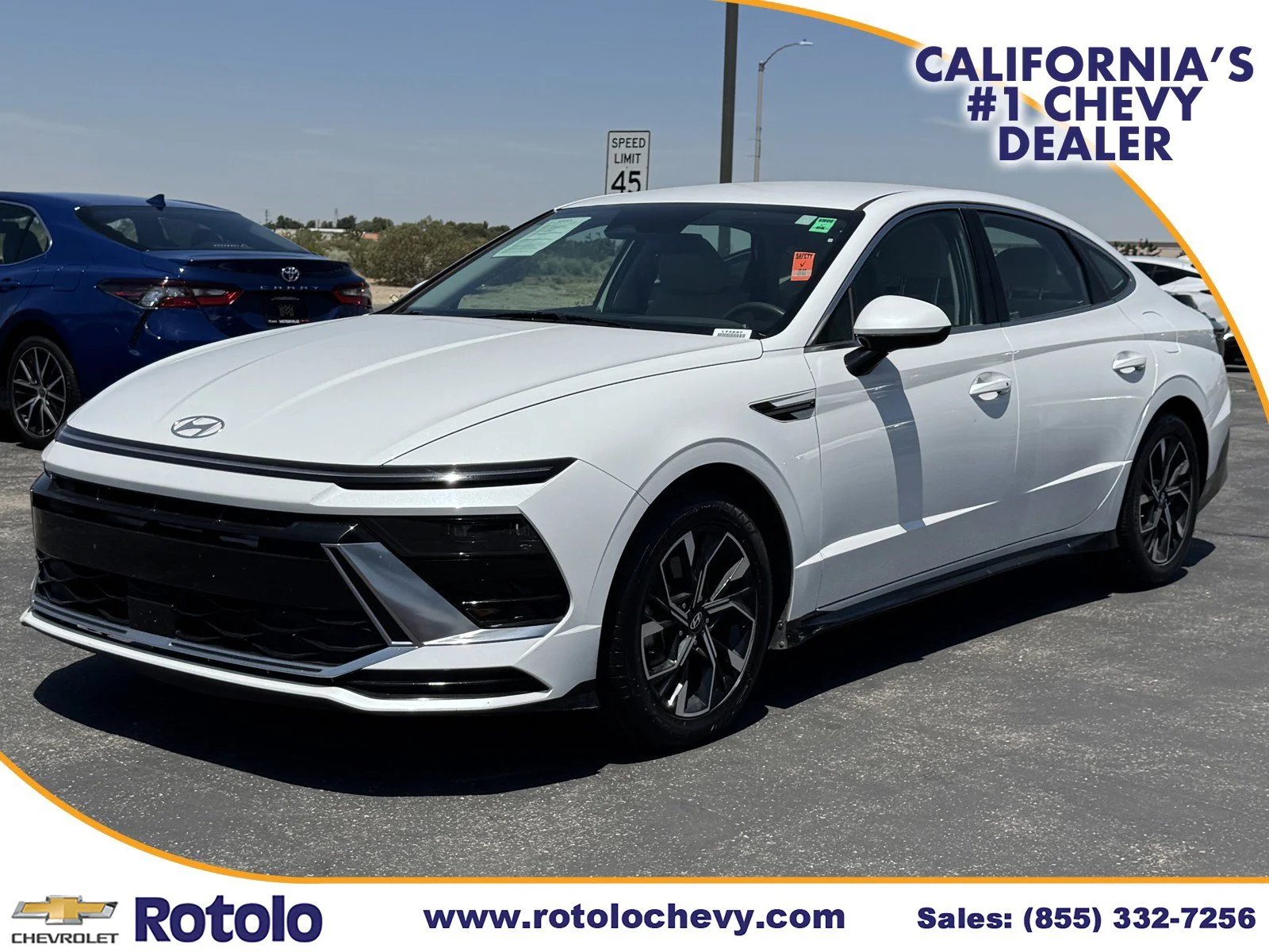 Used 2024 Serenity White Hyundai SEL image 3
