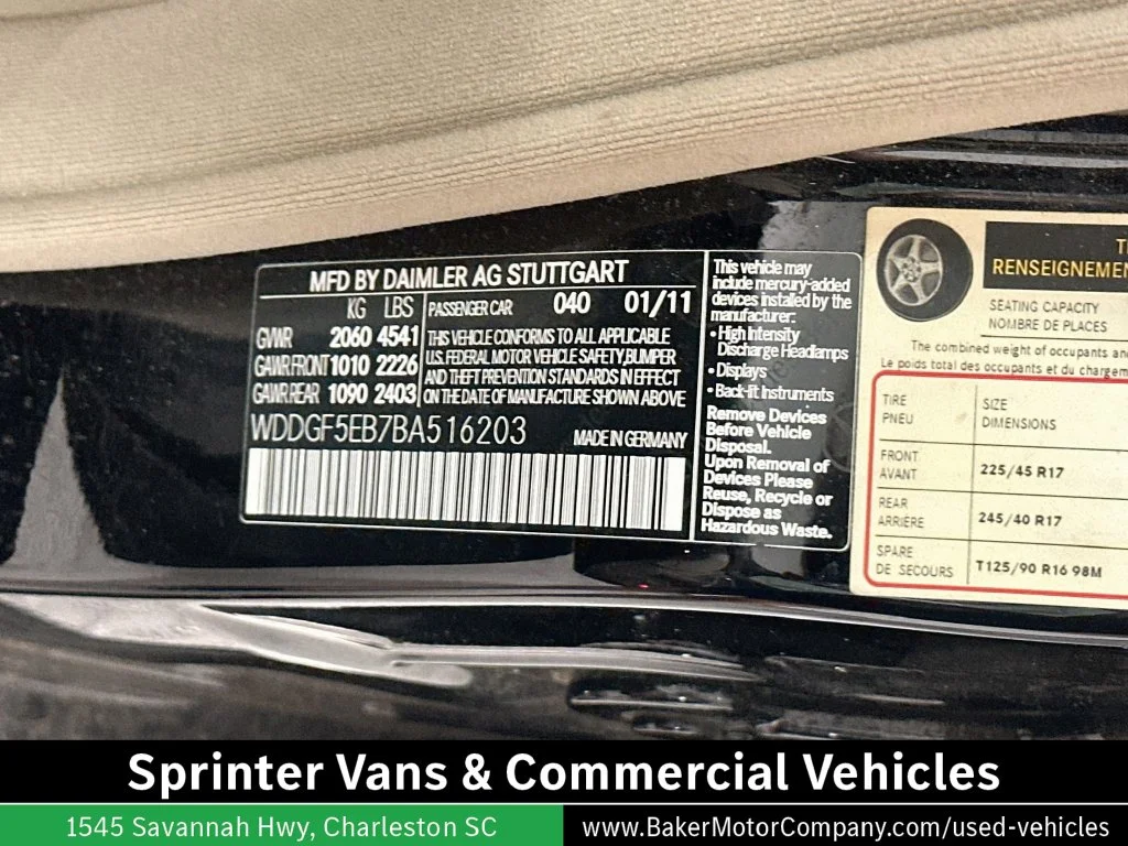 Used 2011 Black Mercedes-Benz C 300 image 33