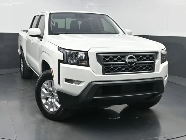 2024 Nissan Frontier SV Crew Cab 4X4 SWB's photo