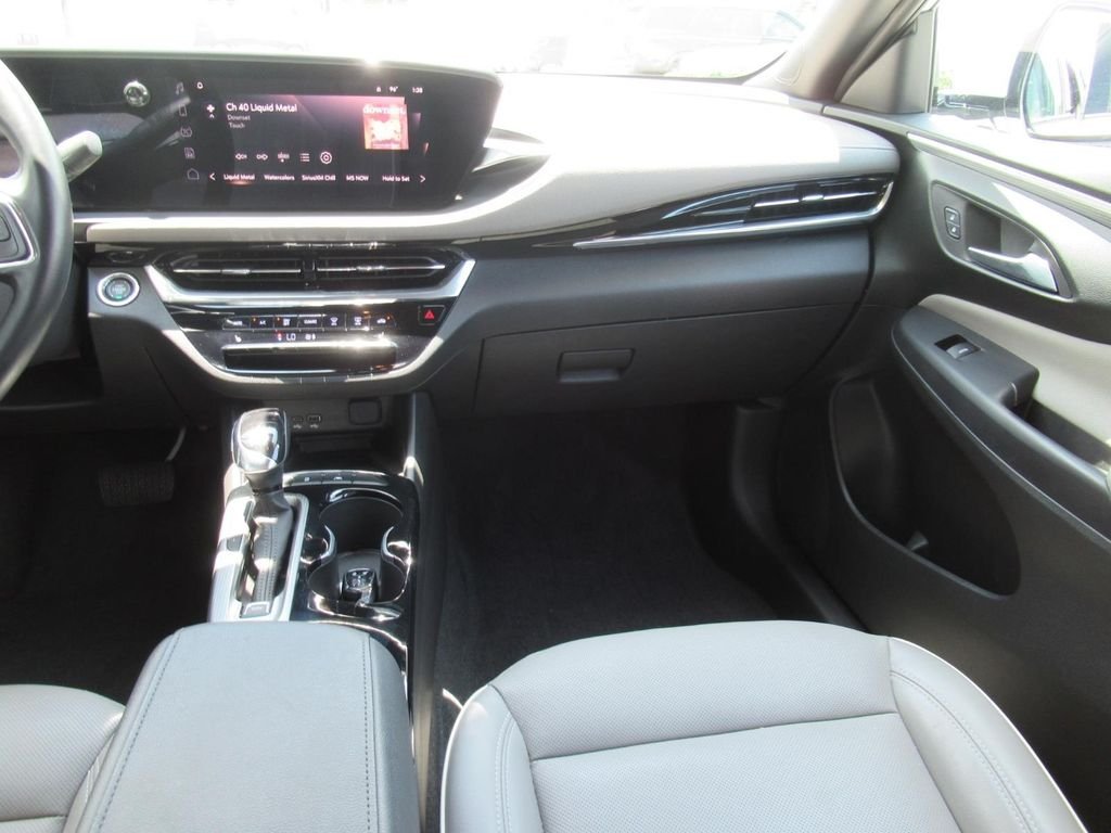 Used 2024 White Buick Avenir image 14