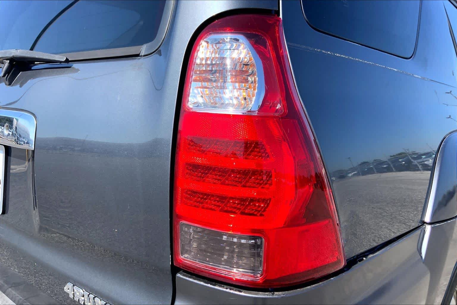 Used 2008 Galactic Gray Mica Toyota SR5 image 9
