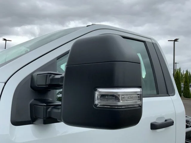 2025 Ford F-350 Super Duty Chassis Cab XLT - Photo 7
