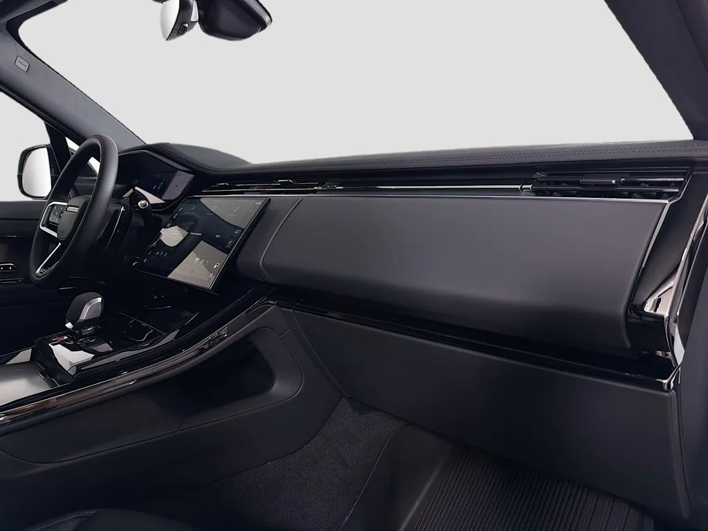 New 2026 Fuji White Land Rover SE image 31