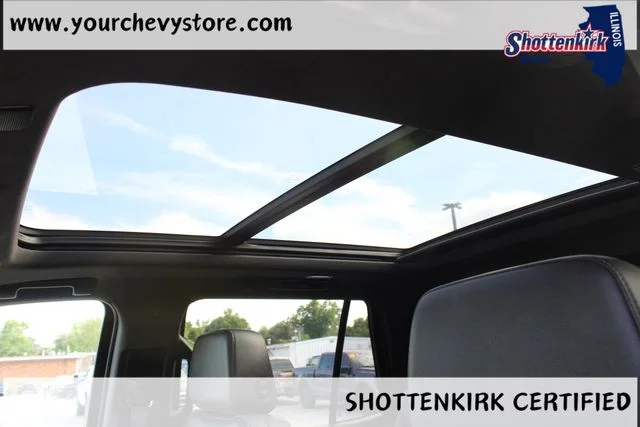 Used 2023 Gray Chevrolet Z71 image 41