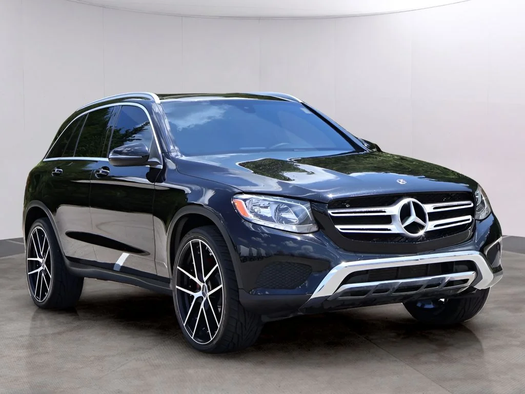 Used 2019 Black Mercedes-Benz GLC 300 image 3