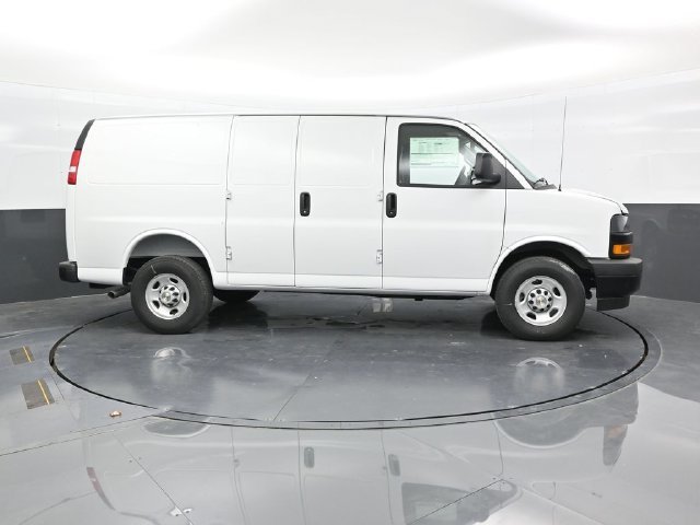 2025 Chevrolet Express Cargo Work Van - Photo 8