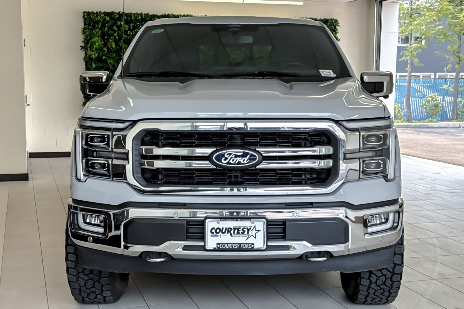 Used 2024 Avalanche Ford LARIAT image 9