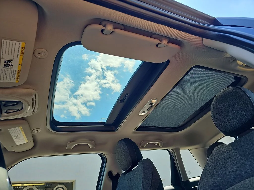 Used 2018 Blue MINI Base image 27