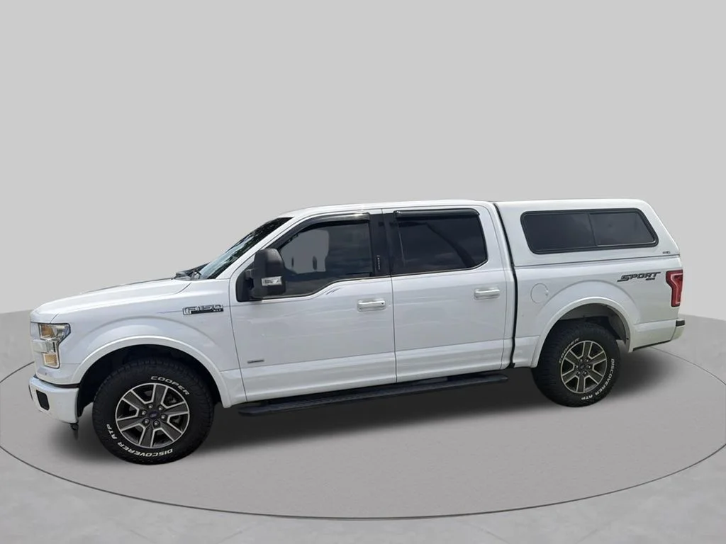 Used 2017 White Ford XLT image 7