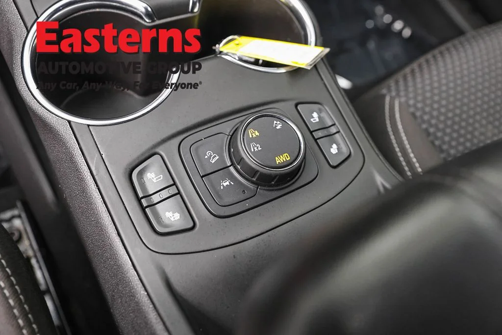 Used 2023 Black GMC SLE image 21