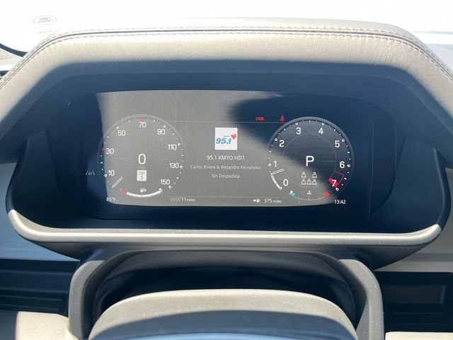New 2026 Santorini Black Land Rover X-Dynamic SE image 14