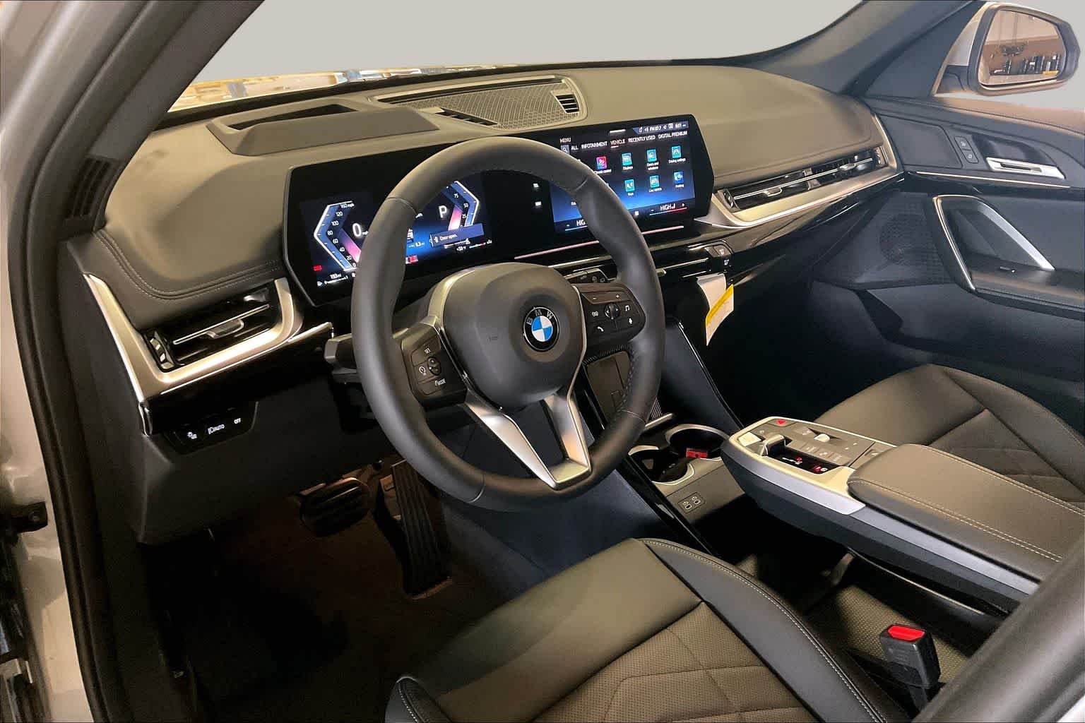Used 2026 Space Silver Metallic BMW xDrive28i image 8