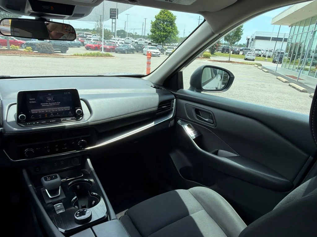 Used 2024 Silver Nissan S image 29