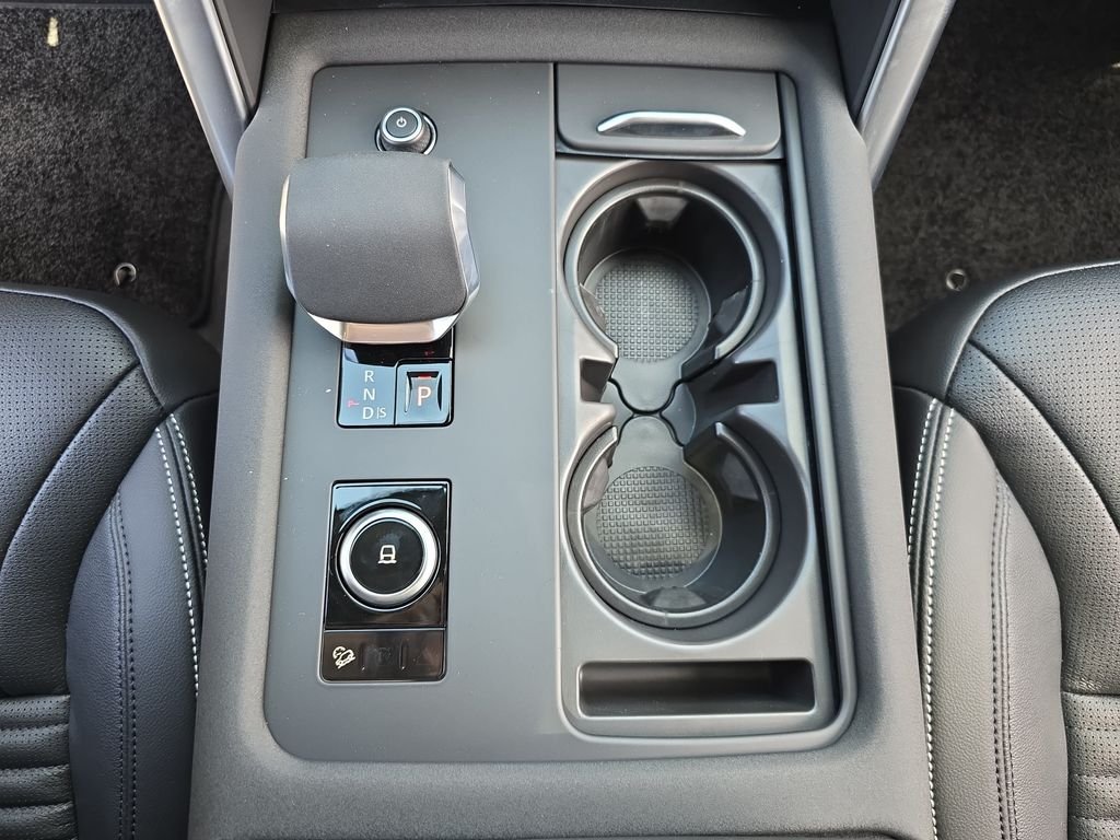 New 2026 Fuji White Land Rover S image 27