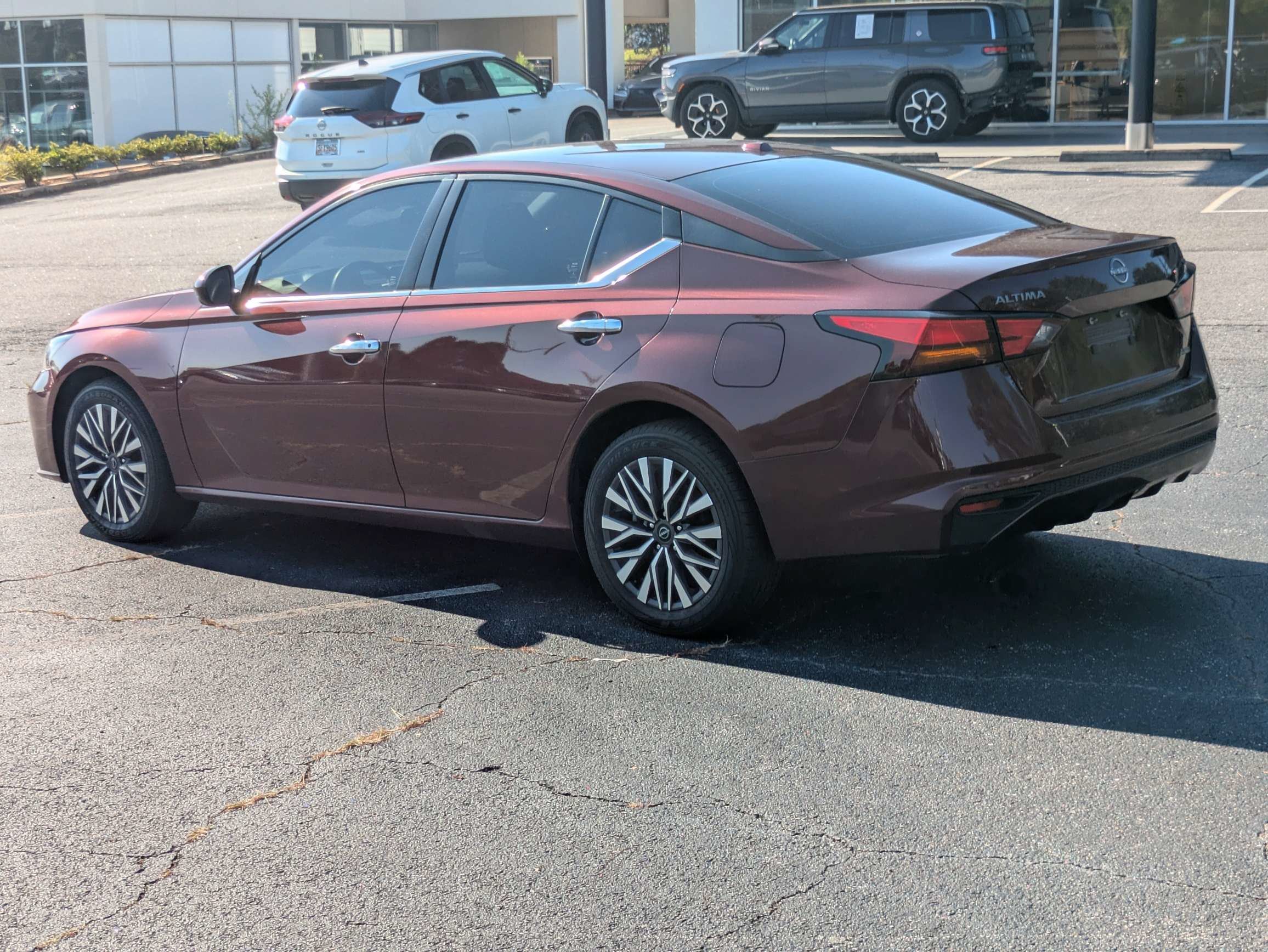 Used 2023  Nissan 2.5 SV image 5