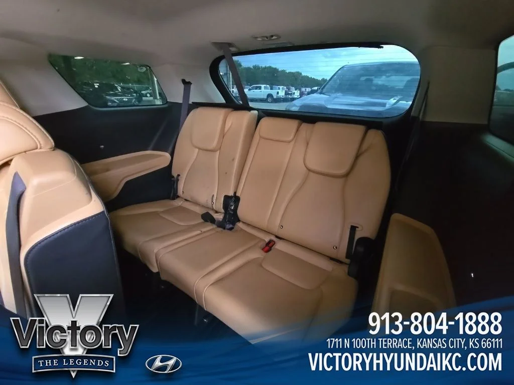 Used 2024 Black Kia LX image 12