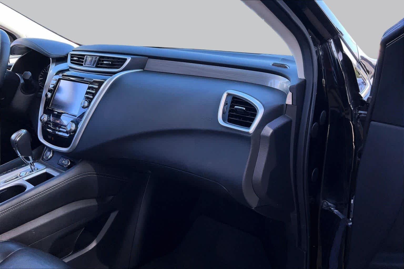 Used 2018 Magnetic Black Metallic Nissan Platinum image 16