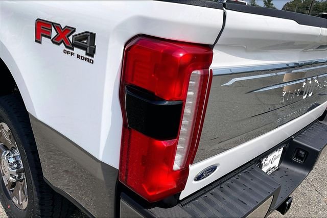 New 2026 Star White Metallic Tri-Coat Ford F-250® King Ranch® image 29