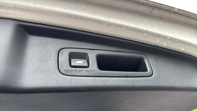 Used 2025 White Honda EX-L image 38