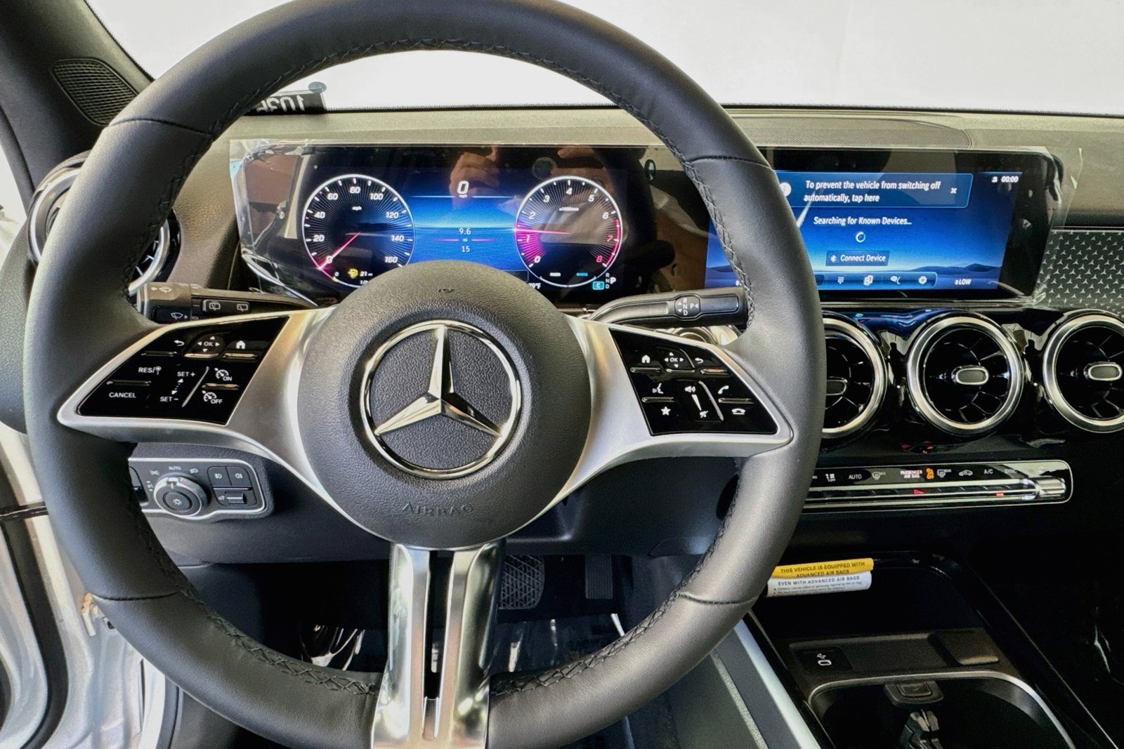 New 2026 Polar White Mercedes-Benz GLB 250 image 11
