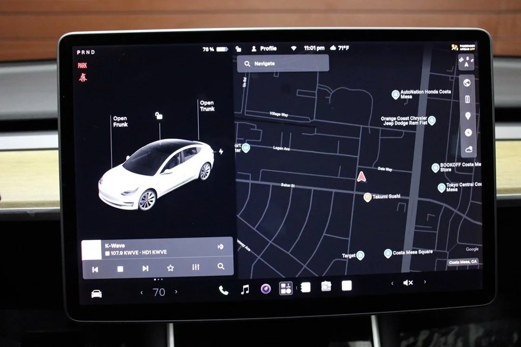 Used 2020 Pearl White Multi-Coat Tesla Long Range image 22
