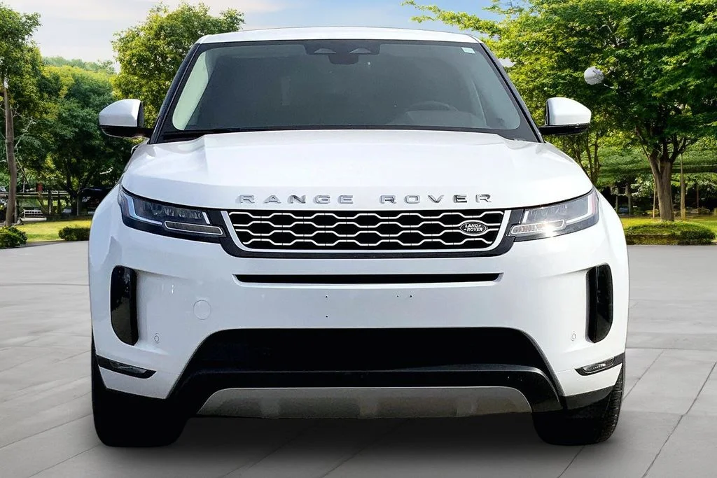 Used 2023 White Land Rover S image 2