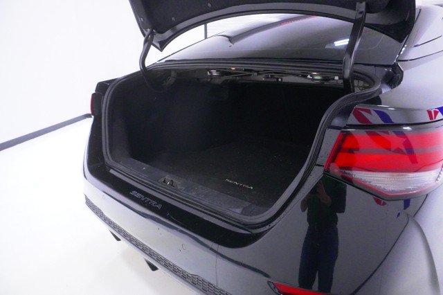 Used 2022 BLACK Nissan SV image 7