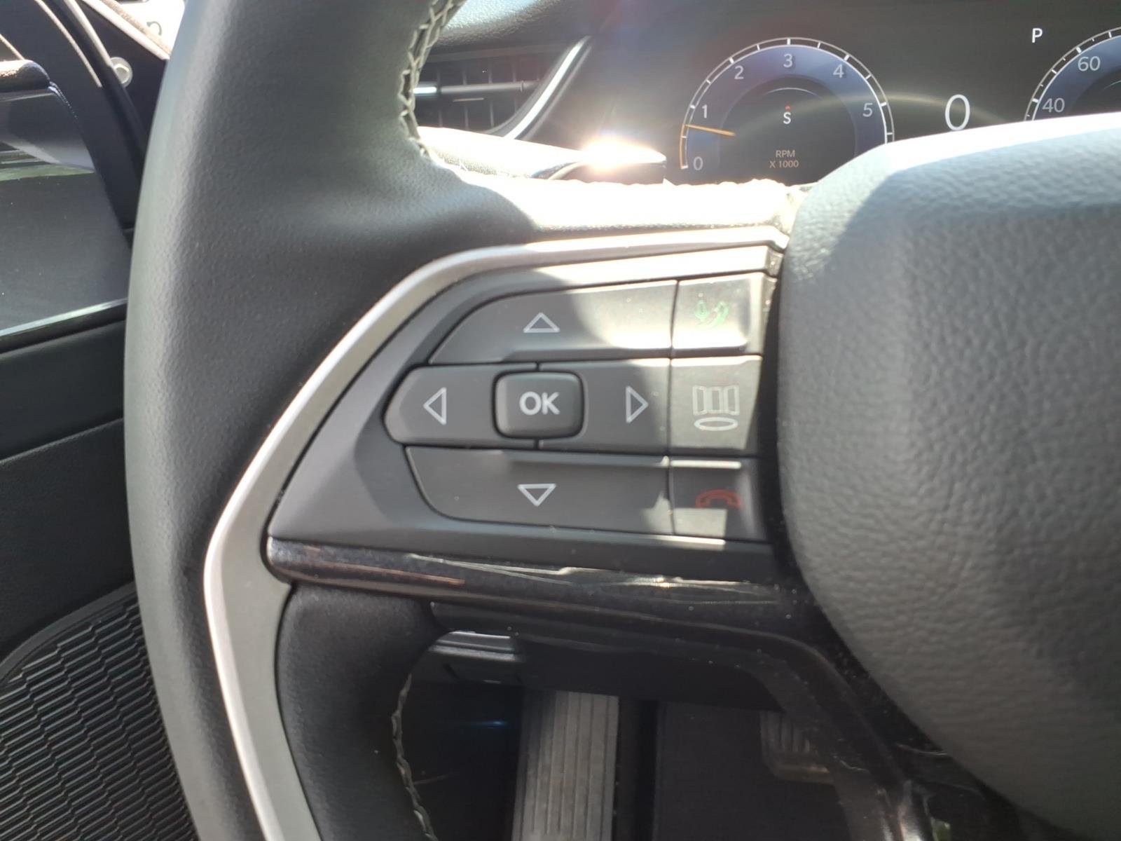 Used 2023 Gray Jeep Altitude X image 28