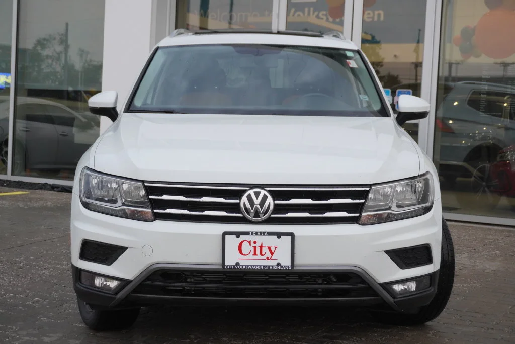 Used 2018 White Volkswagen 2.0T SEL image 6