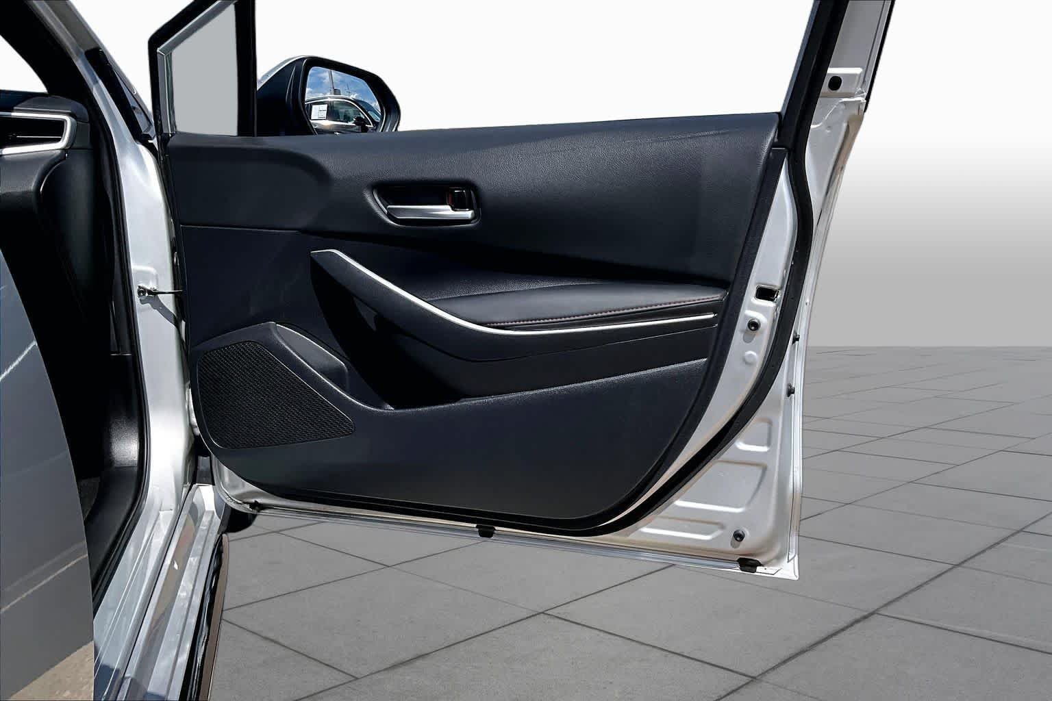 Used 2025 Classic Silver Metallic Toyota SE image 23