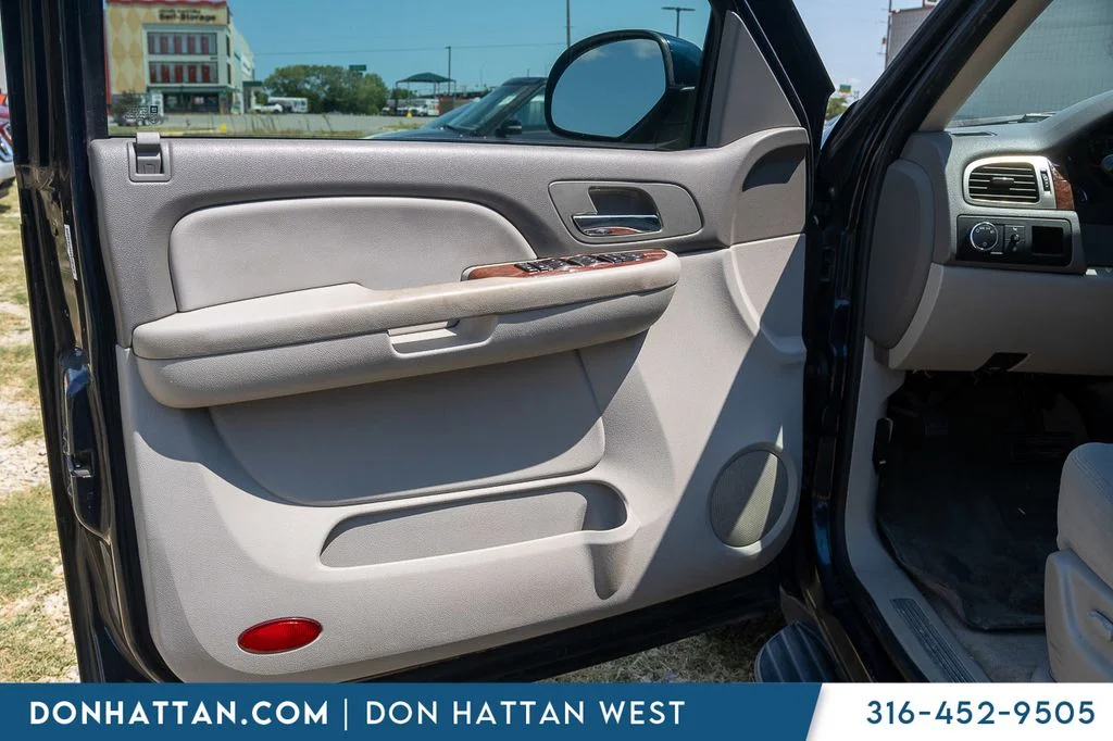 Used 2007 Blue Chevrolet LT image 12