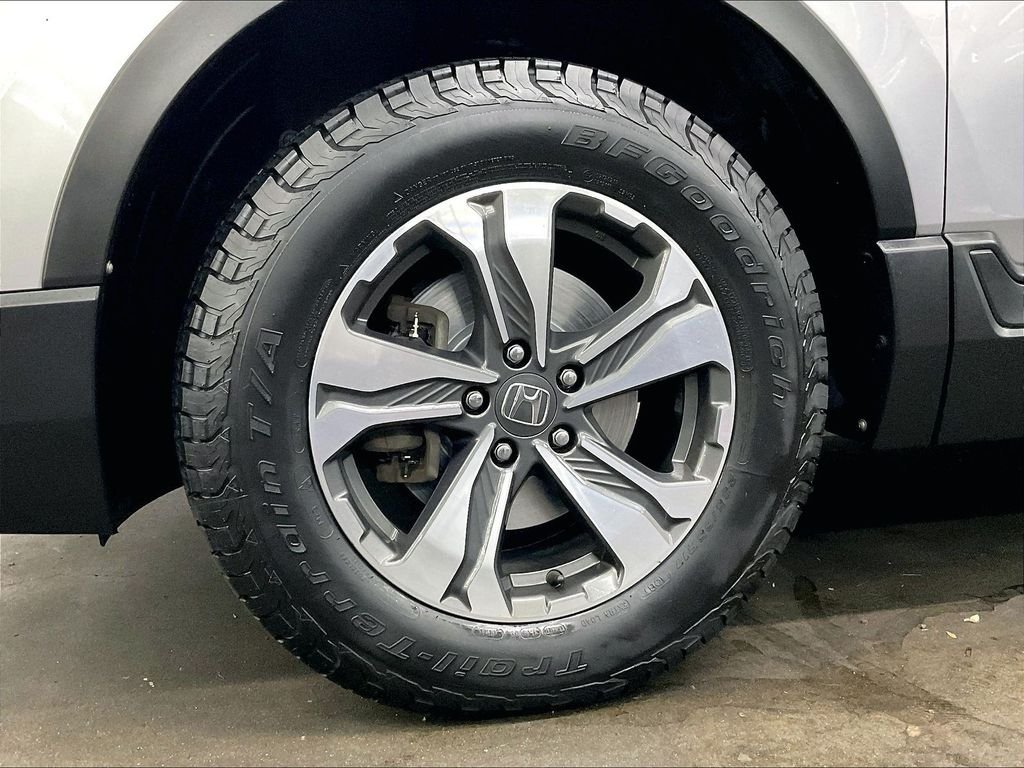 Used 2019 Silver Honda LX image 7
