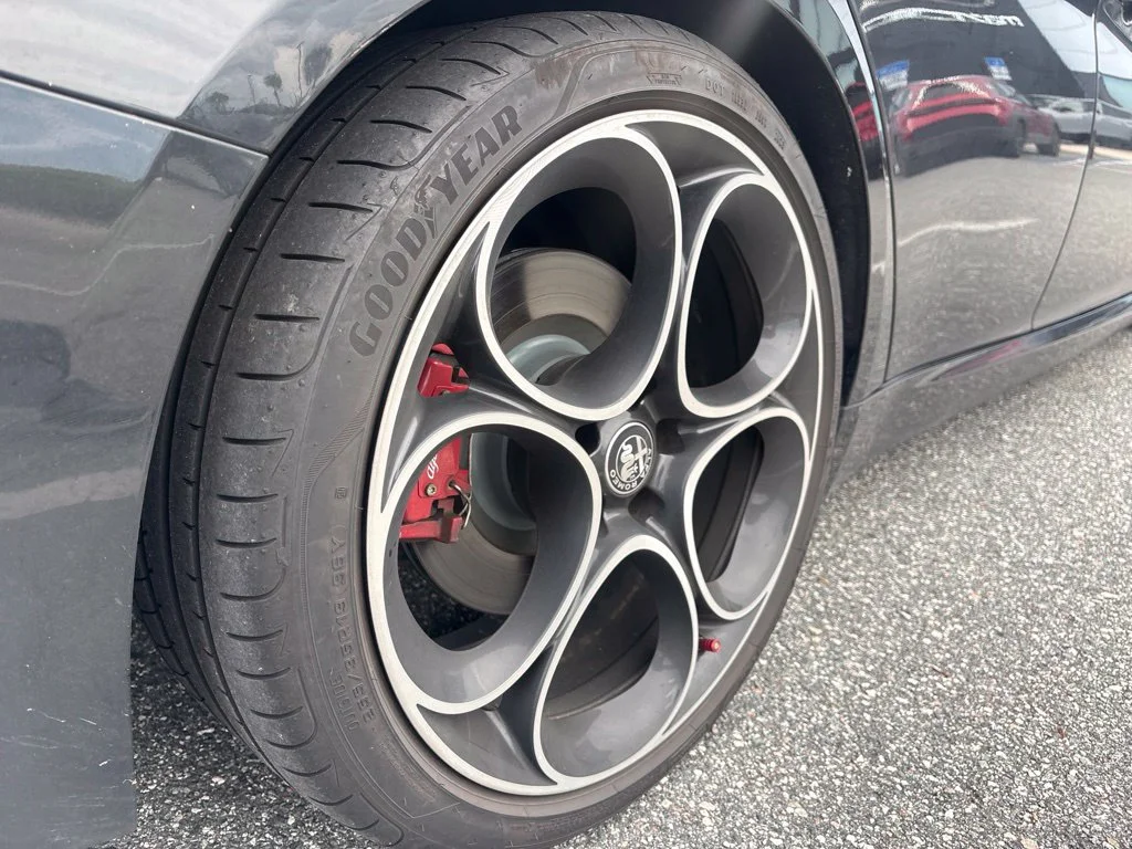 Used 2022 Black Alfa Romeo Veloce image 9
