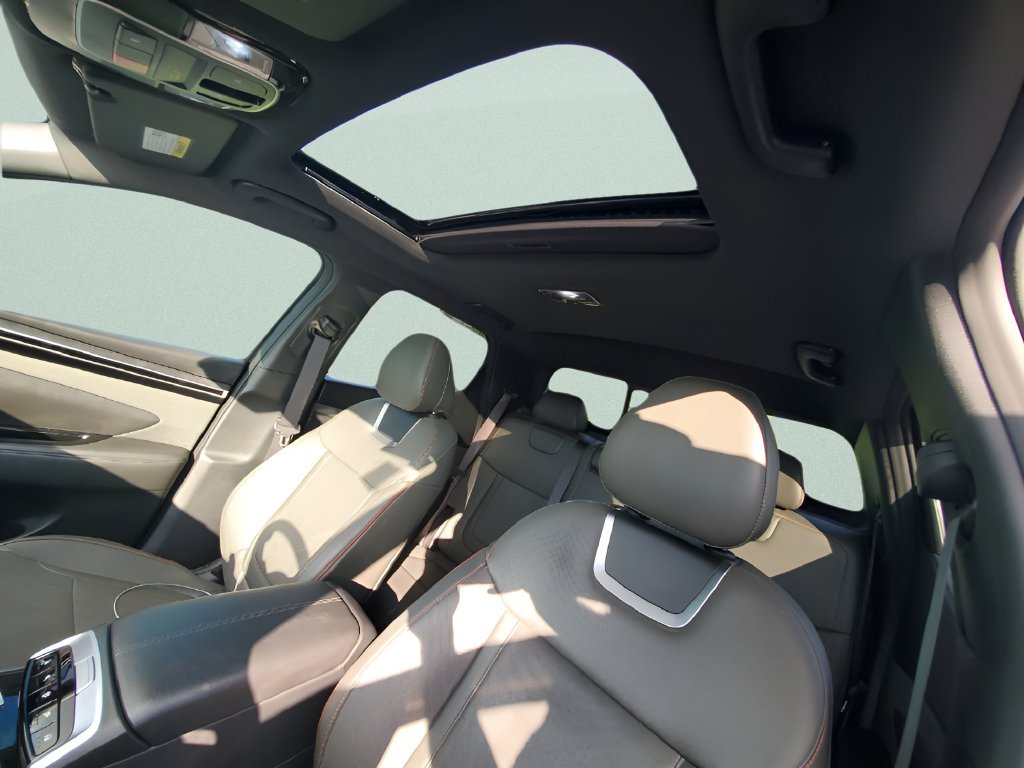 Used 2023 Black Hyundai Limited image 17