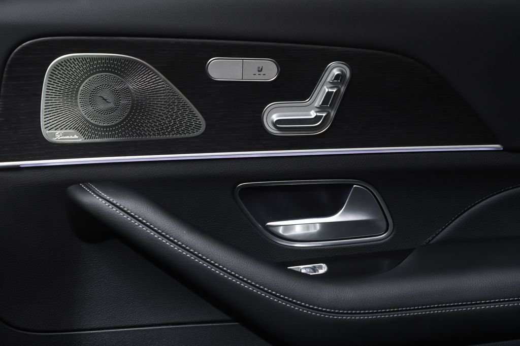 New 2026 Black Mercedes-Benz GLS 450 image 12