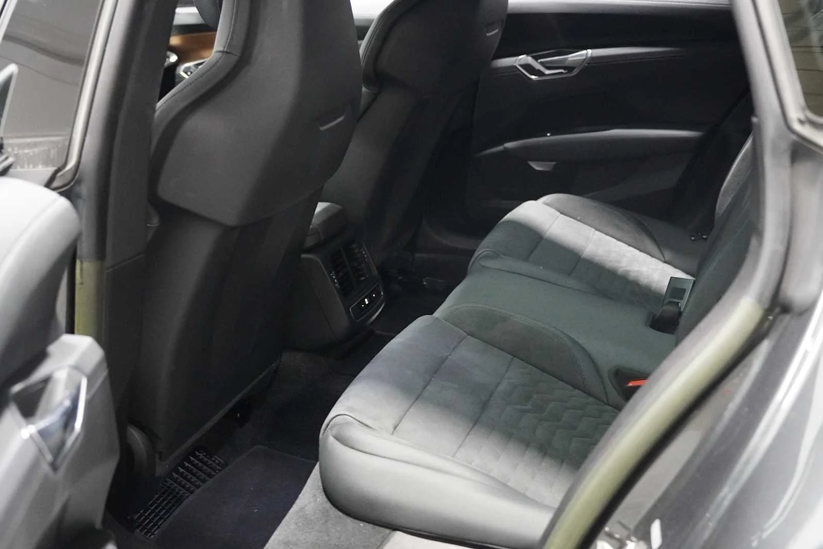 Used 2023 Daytona Gray Pearl Effect Audi Premium Plus image 22